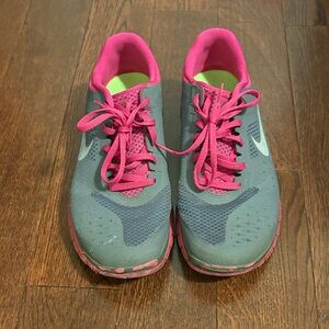 Nike Athletic Shoes with Gray and Pink Design